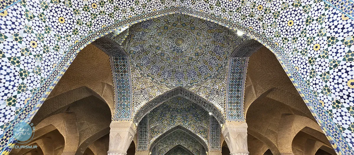 hitourism-vakil-mosque-1