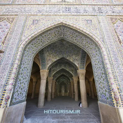 تور مسجد وکیل